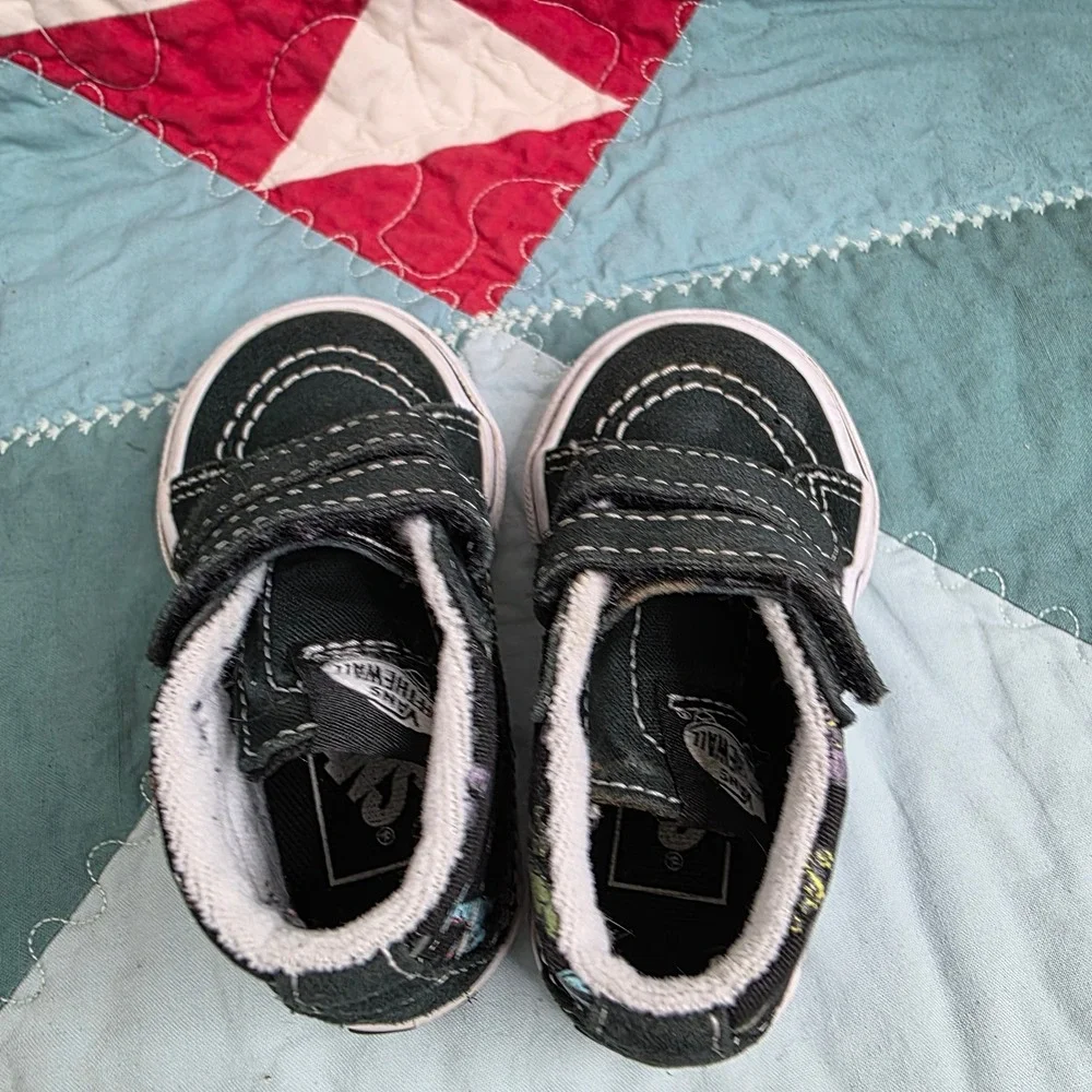Vans Sk8-Hi Reissue V Dinosaur Black Sneakers 4.5 Toddler Skater Shoes